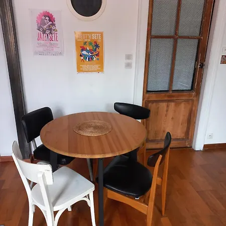 Bohemian Break With Balcony Overlooking Mont Saint Clair *
