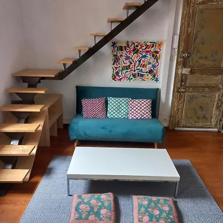 Bohemian Break With Balcony Overlooking Mont Saint Clair Apartment